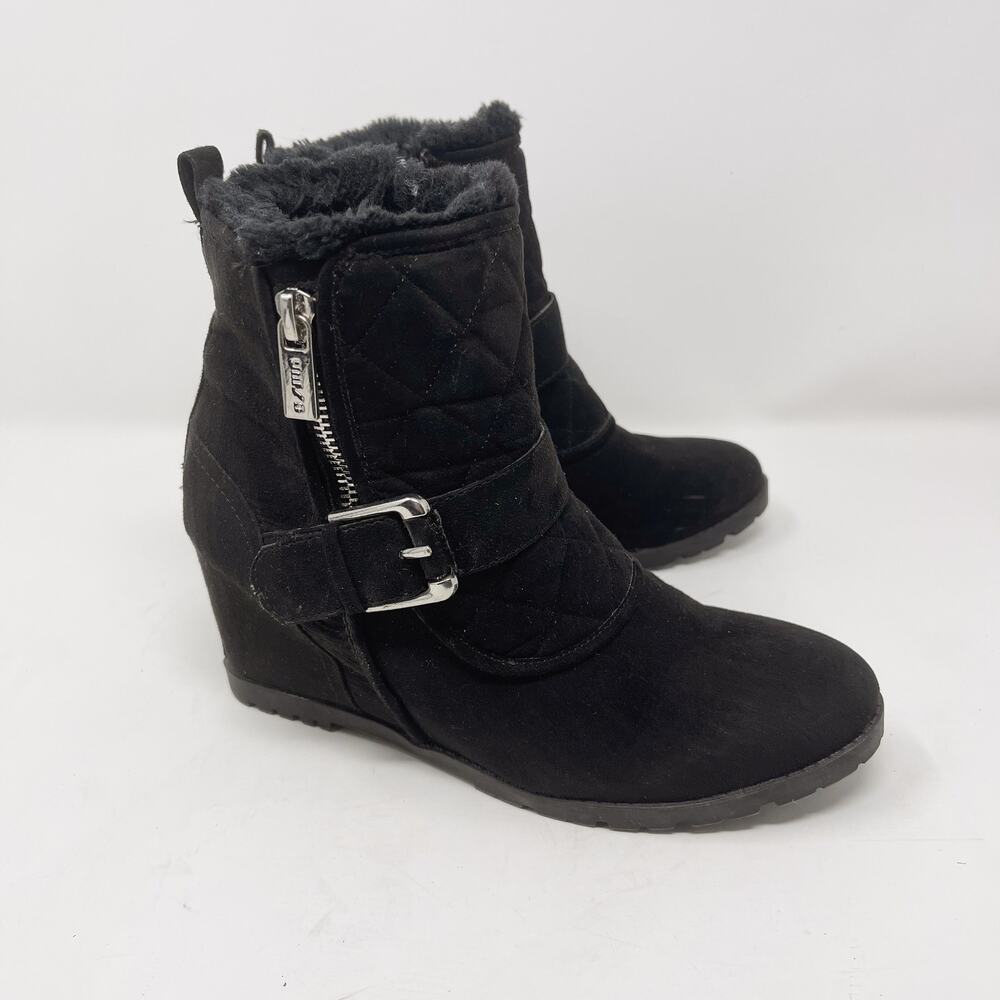 Unisa Size 6.5 Black Tayya Quilted Wedge Ankle Booties Buckle Zip Accents Lined